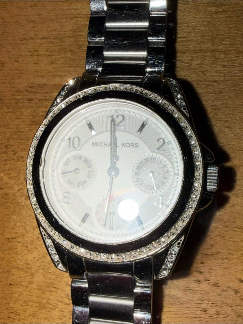 Michael Kors MK5612 Women's Silver Watch - Picture 4 of 5